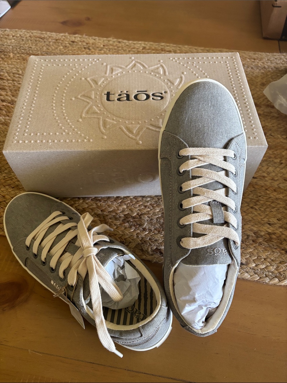 Taos Gray Canvas Lace-Up Sneakers